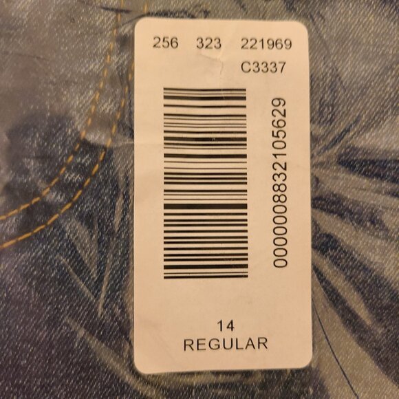 Maurices High Rise Sculpt Straight Jean - 14 Regular - Picture 9 of 9